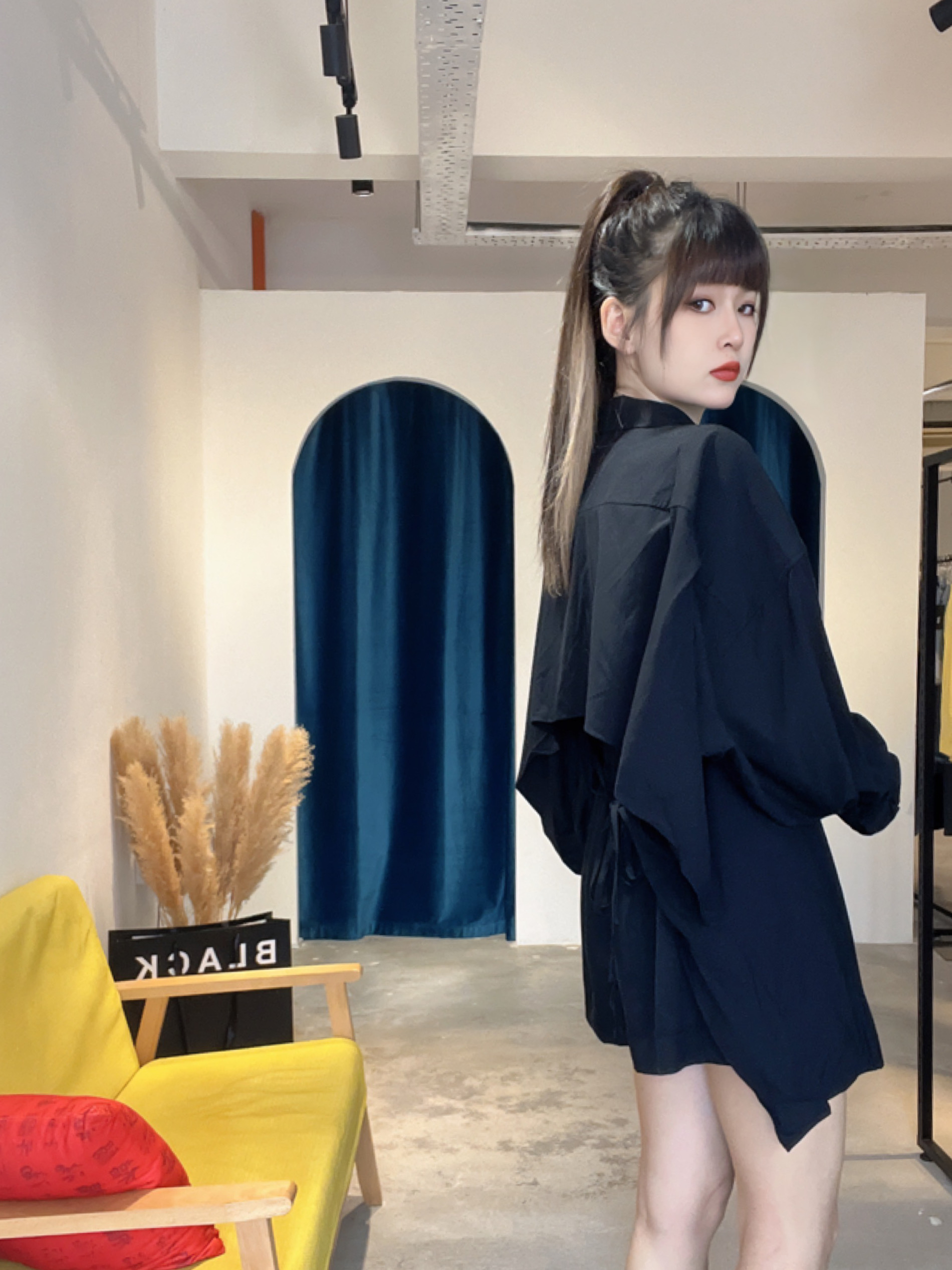 设计款衬衣露腰抽绳设计  | Ninestudio.9