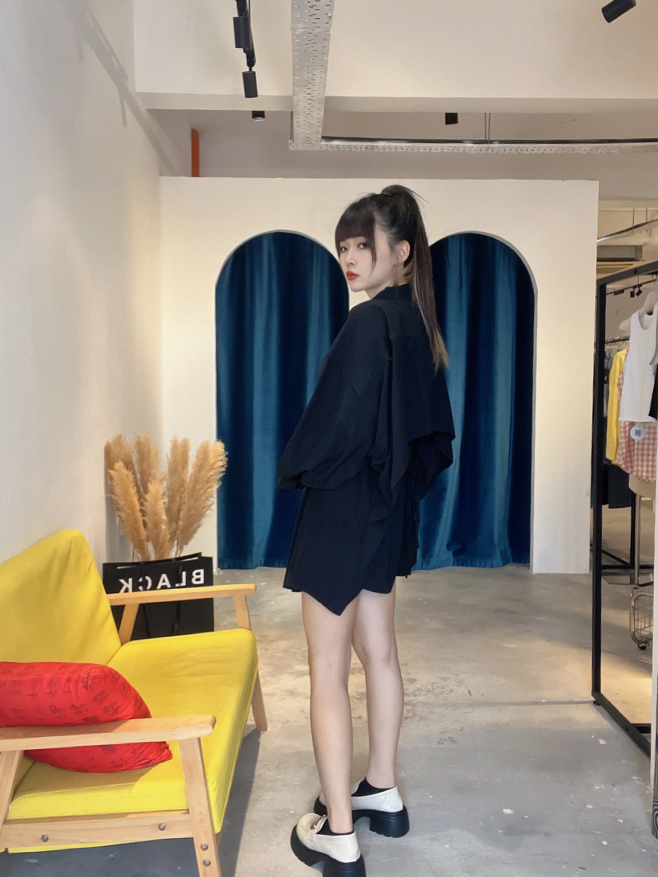 设计款衬衣露腰抽绳设计  | Ninestudio.9